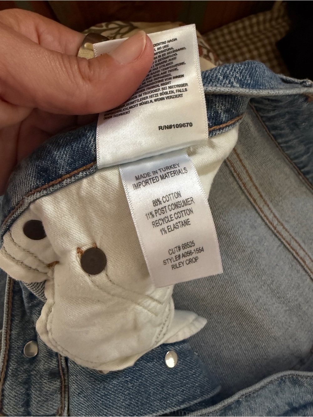 Agolde Riley High Rise Crop Jeans - Picture 10 of 11